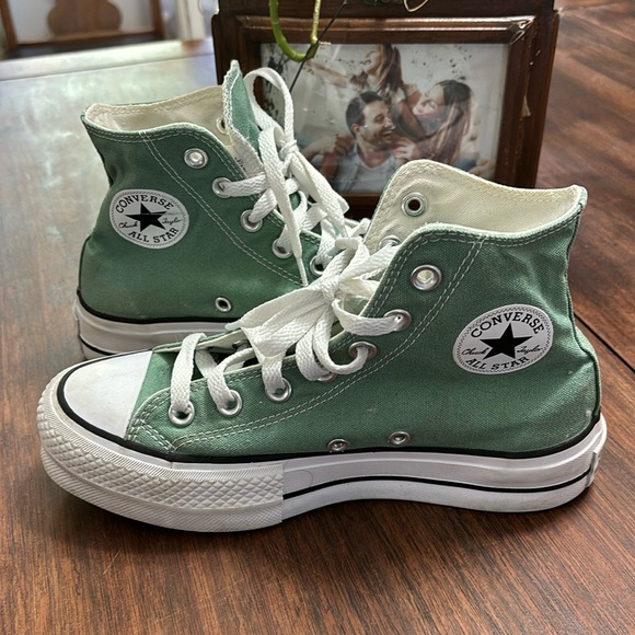 Converse You Shoes - Picture 1 of 6